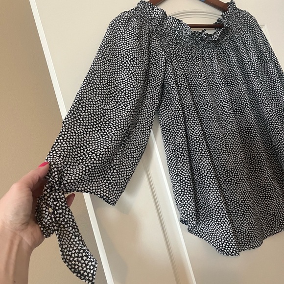 MICHAEL Michael Kors Black & White Off the Shoulder Blouse Women’s Size Small - Picture 8 of 13